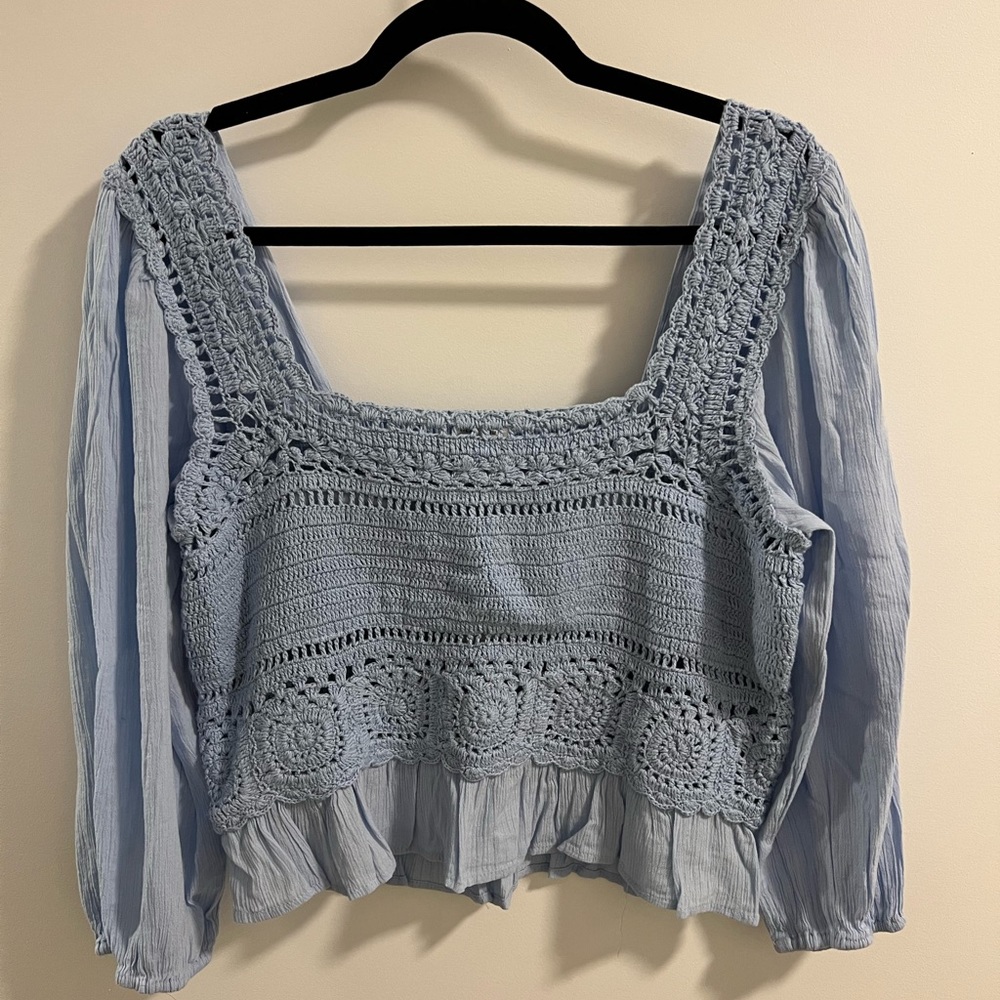 American Eagle crochet top. Size L. New with tags.